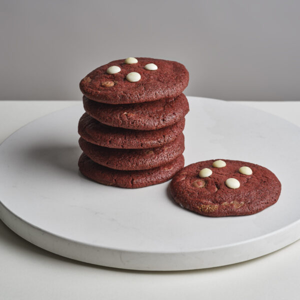 Red Velvet and White Chocolate Cookies (6 pieces)