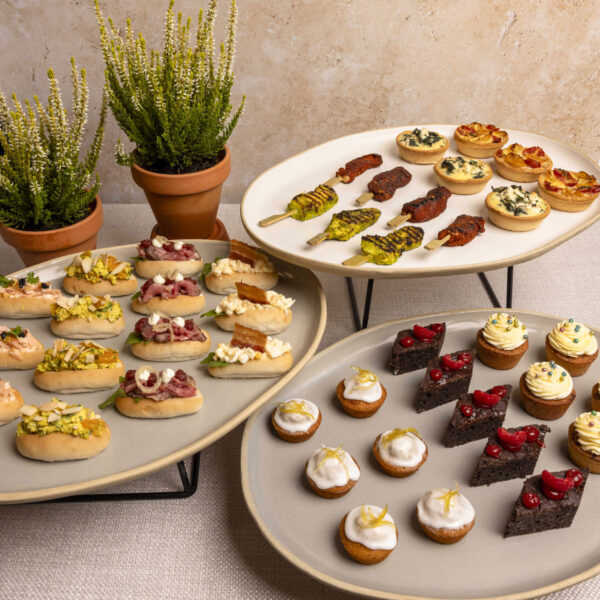 Styal collection - Mixed (serves 10-12)